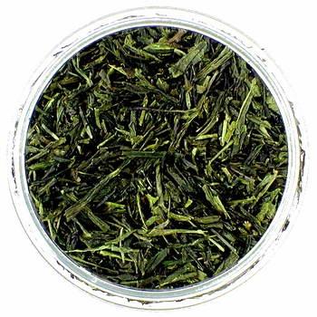 Grüner Tee Japan Sencha Fudji lose weißer Hintergrund